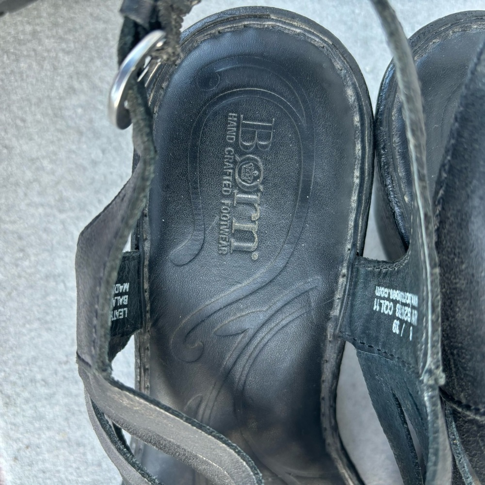 Born sandals leather sz 8 ankle buckle strap 2.5" heel black crisscross straps - Picture 6 of 8